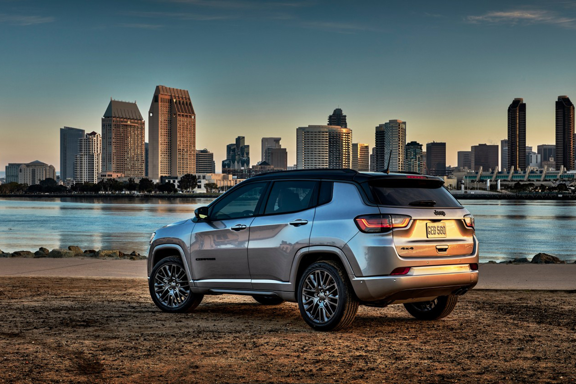 Download 2022 Jeep Compass High Altitude - Rear Three-Quarter HD Wallpaper 1921x1282 #14