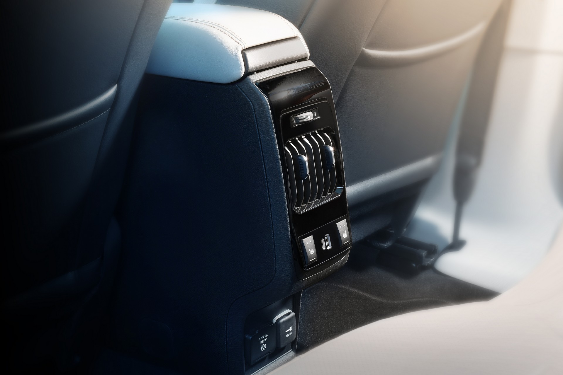 Download 2022 Jeep Compass Trailhawk - Interior, Detail HD Wallpaper 1920x1280 #33