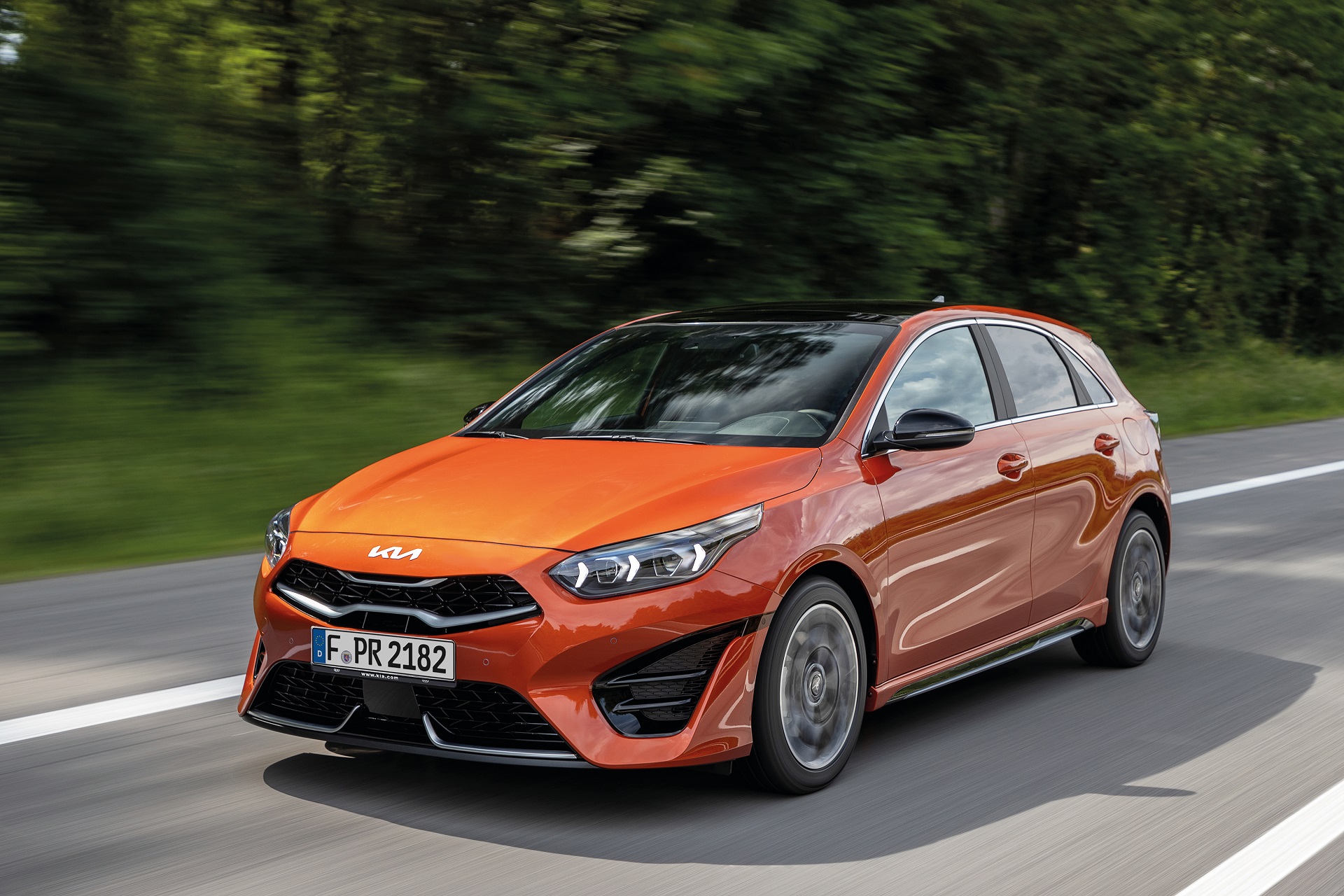 Download 2022 Kia Ceed GT-Line - Front Three-Quarter HD Wallpaper 1920x1280 #3