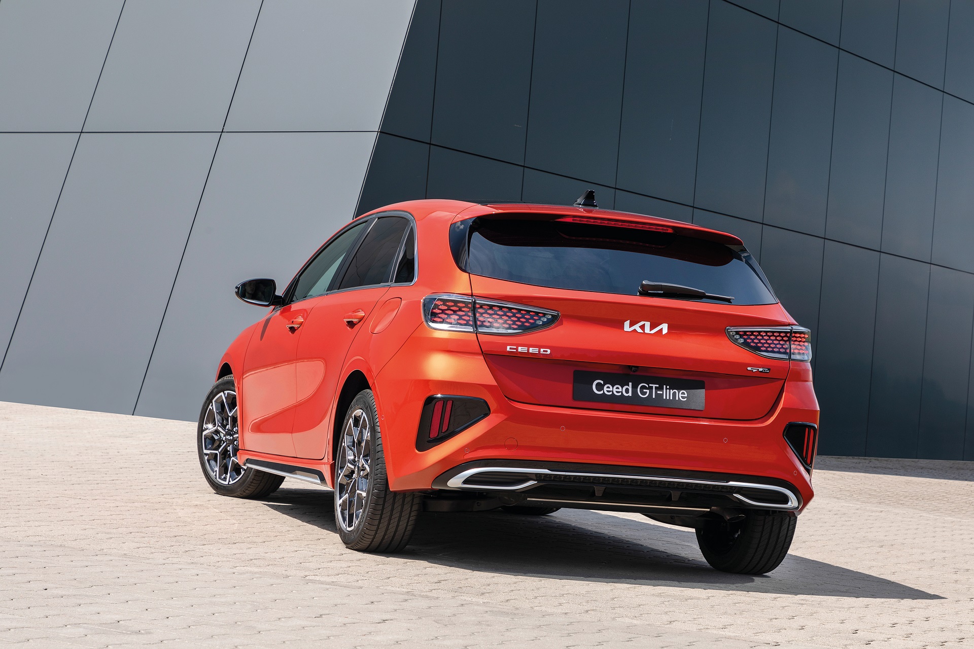 Download 2022 Kia Ceed GT-Line - Rear HD Wallpaper 1920x1280 #2