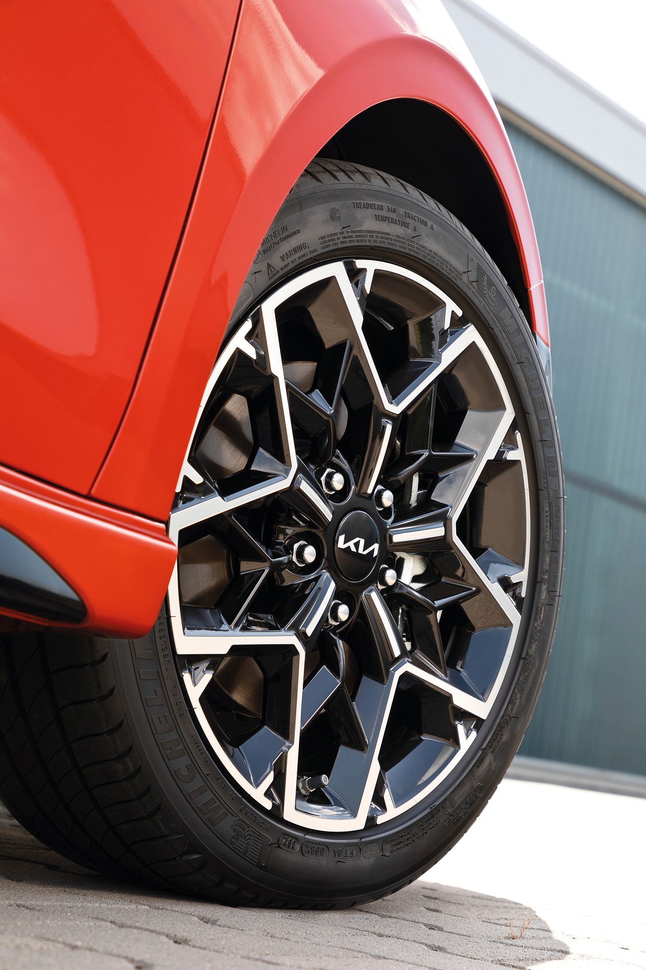 Download 2022 Kia Ceed GT-Line - Wheel HD Phone Wallpaper 1280x1920 #9
