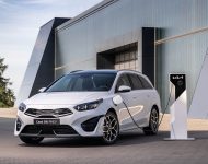 2022 Kia Ceed SW - Charging Wallpaper 190x150