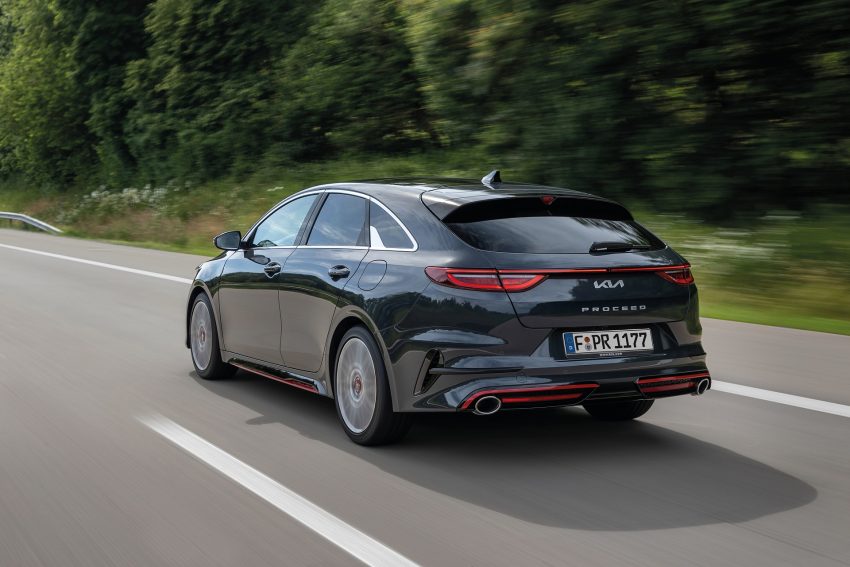 2022 Kia ProCeed GT - Rear Three-Quarter Wallpaper 850x567 #2