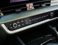 2022 Kia Sportage - Central Console Wallpaper 190x150