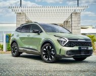 2022 Kia Sportage - Front Three-Quarter Wallpaper 190x150