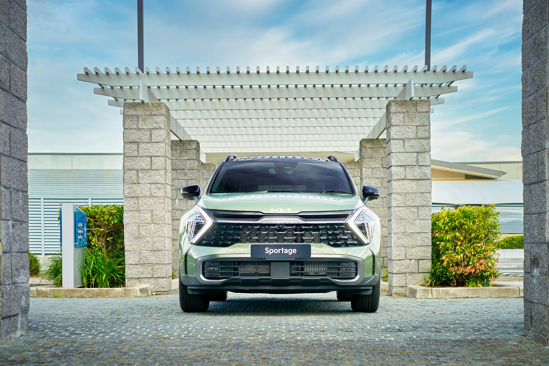 Download 2022 Kia Sportage - Front HD Wallpaper 1920x1280 #11