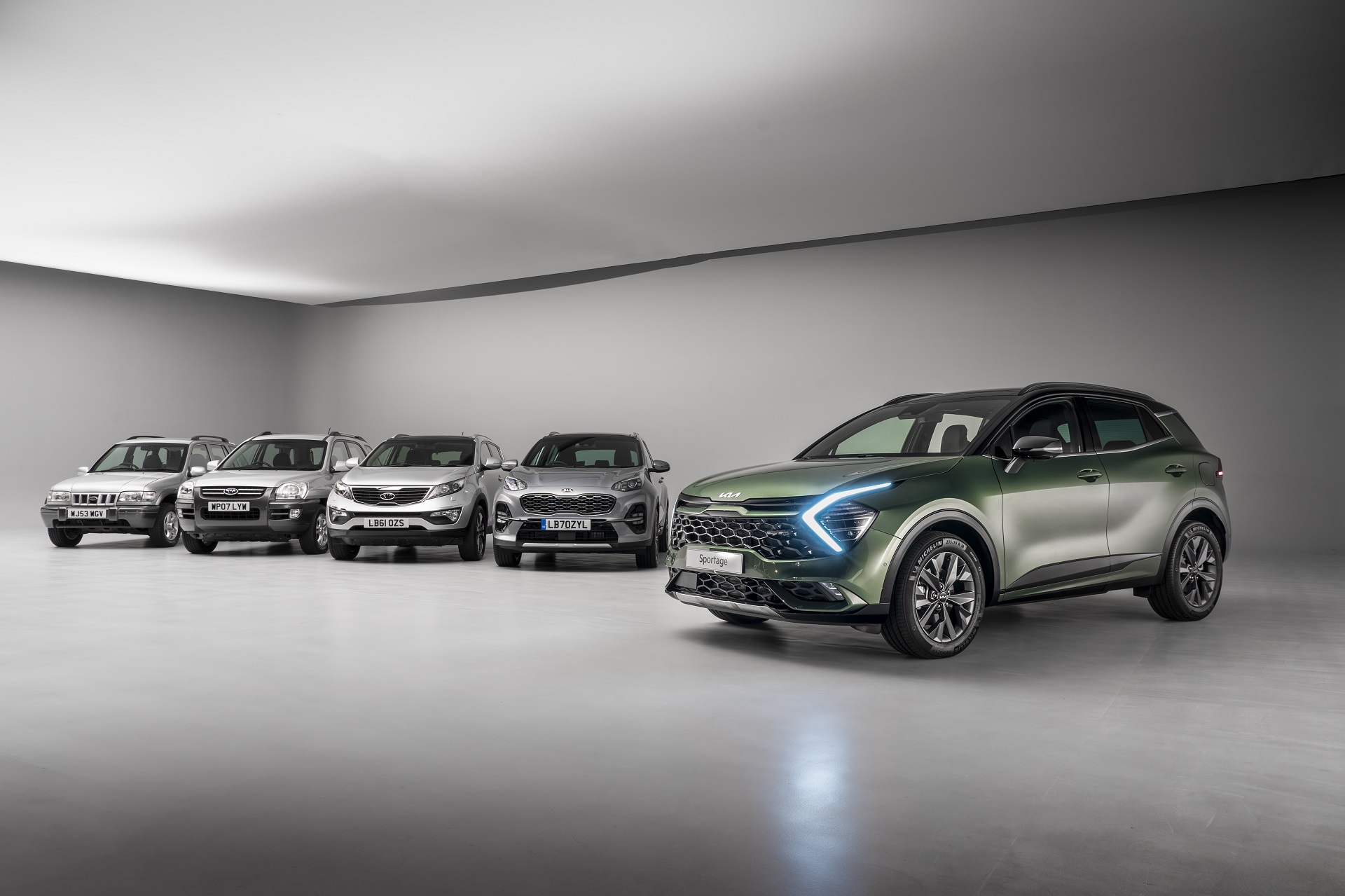 Download 2022 Kia Sportage GT-Line Family HD Wallpaper 1920x1279 #4