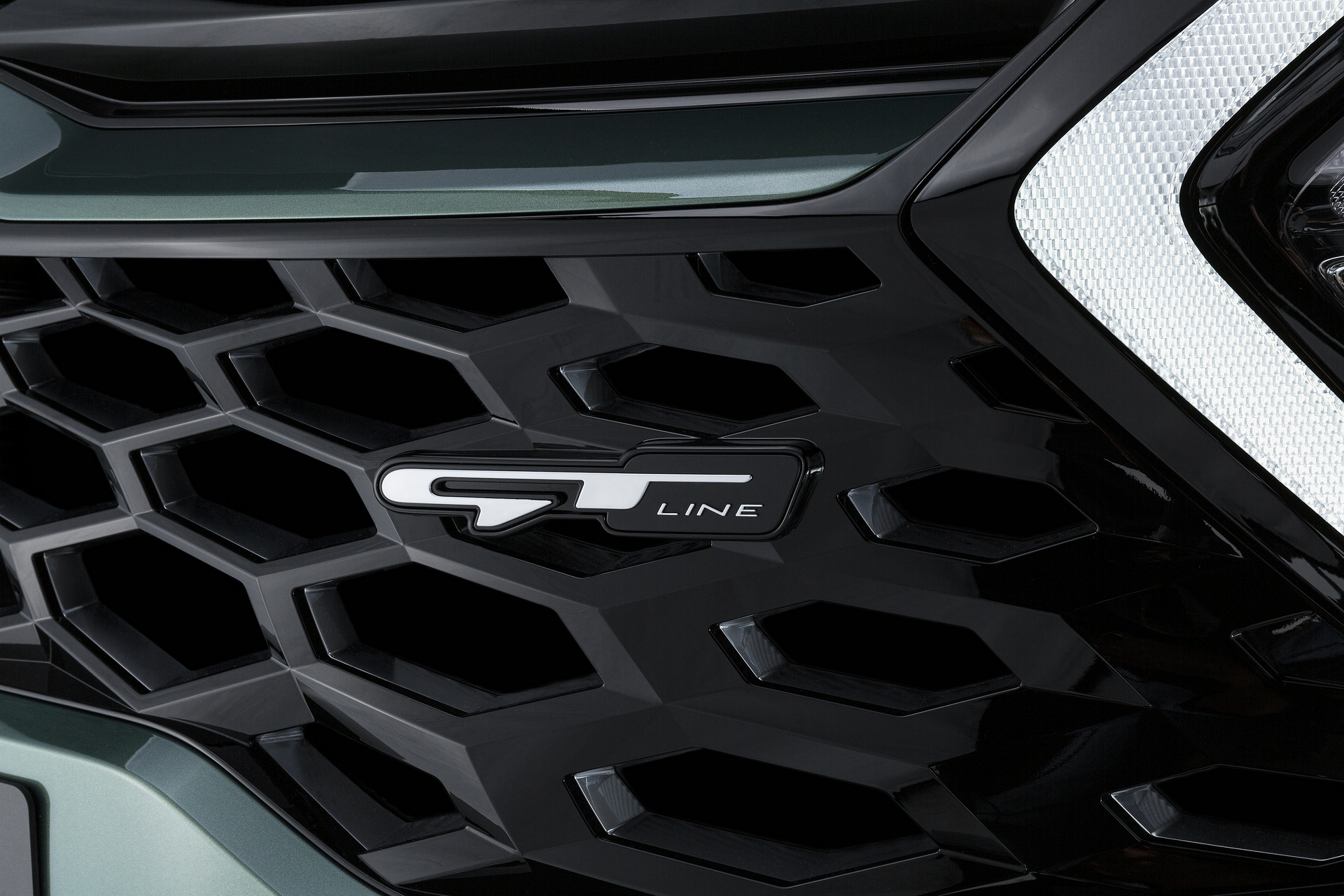 Download 2022 Kia Sportage GT-Line - Grill HD Wallpaper 1920x1280 #13