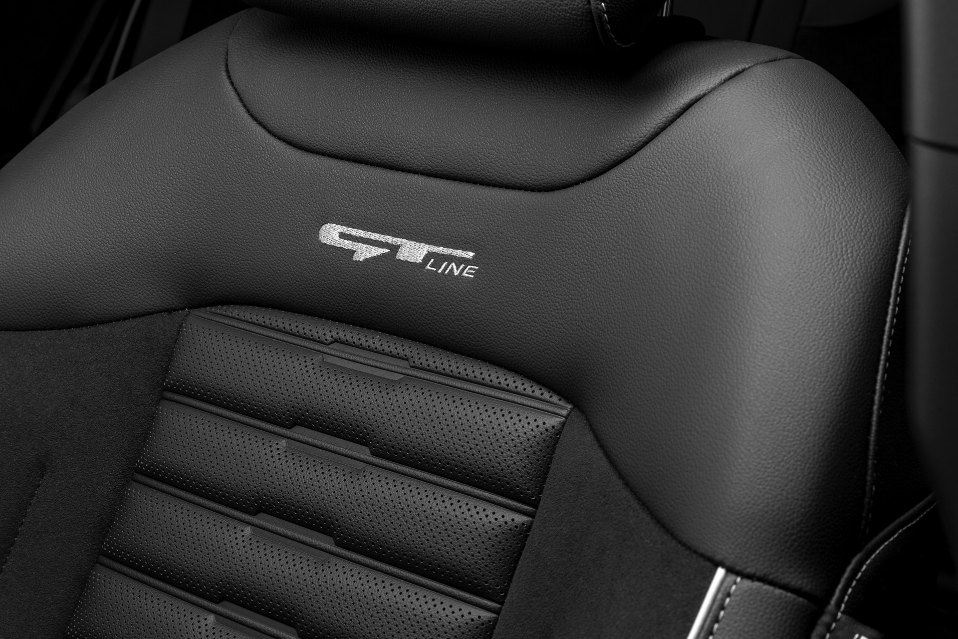 Download 2022 Kia Sportage GT-Line - Interior, Seats HD Wallpaper 1920x1280 #45