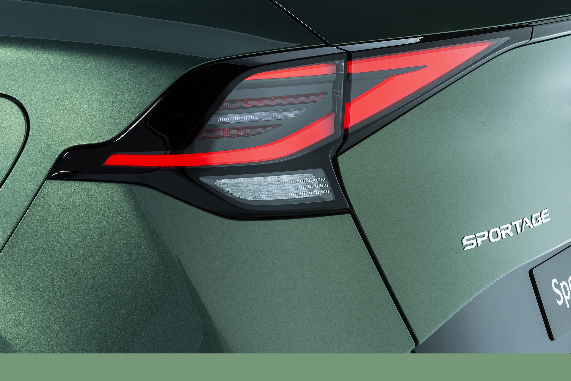 Download 2022 Kia Sportage GT-Line - Tail Light HD Wallpaper 1920x1280 #18
