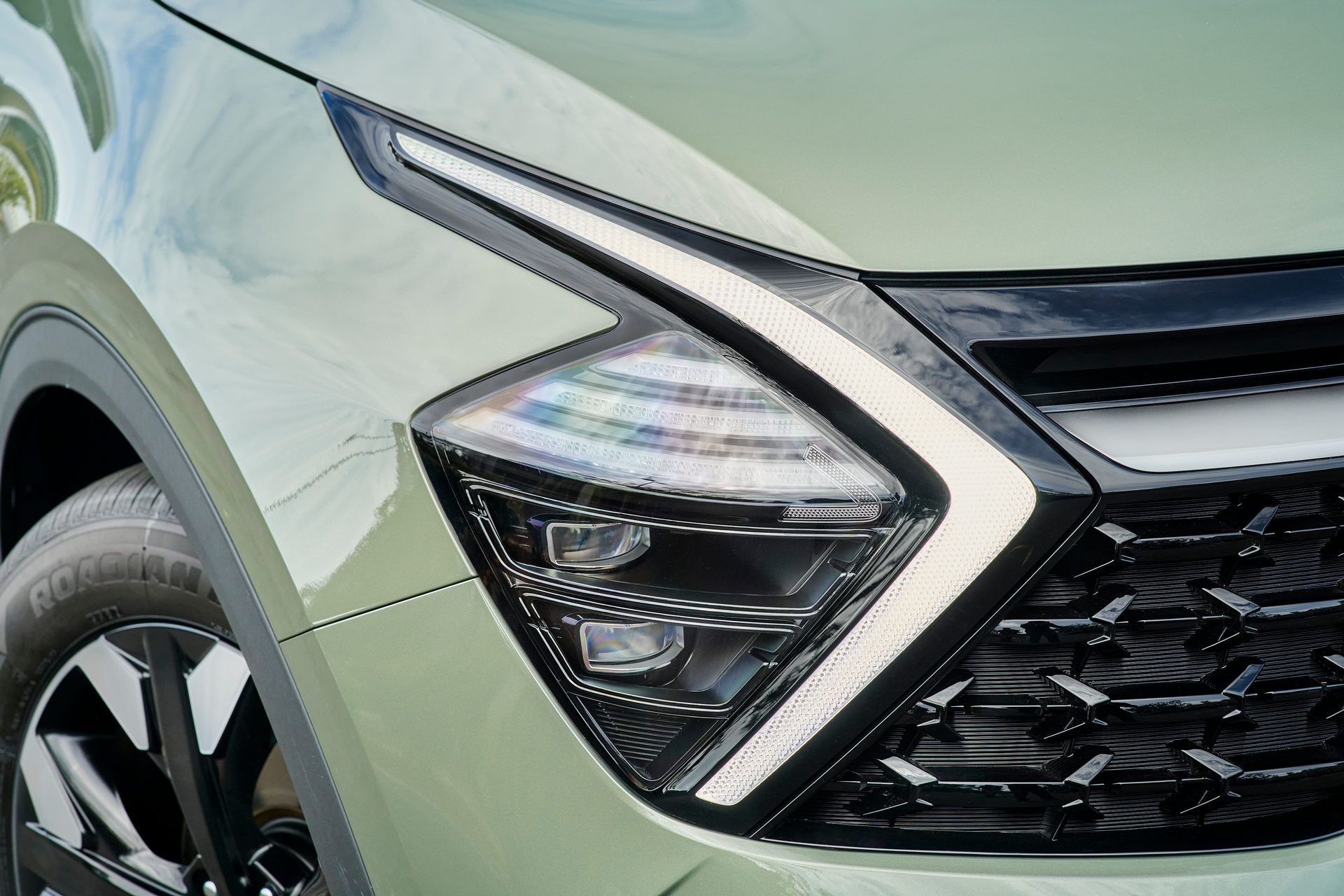 Download 2022 Kia Sportage - Headlight HD Wallpaper 1920x1280 #14