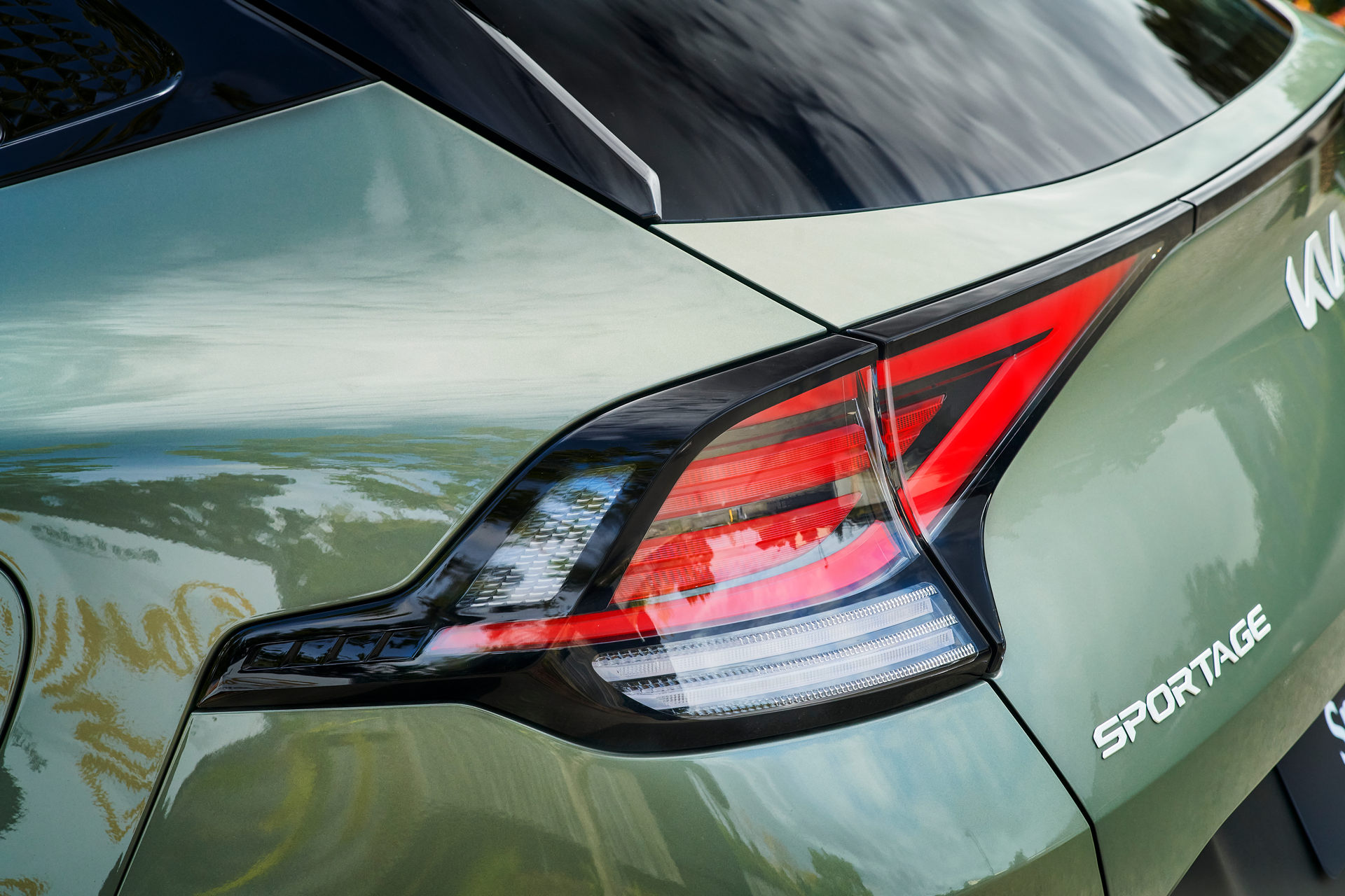 Download 2022 Kia Sportage - Tail Light HD Wallpaper 1920x1280 #15