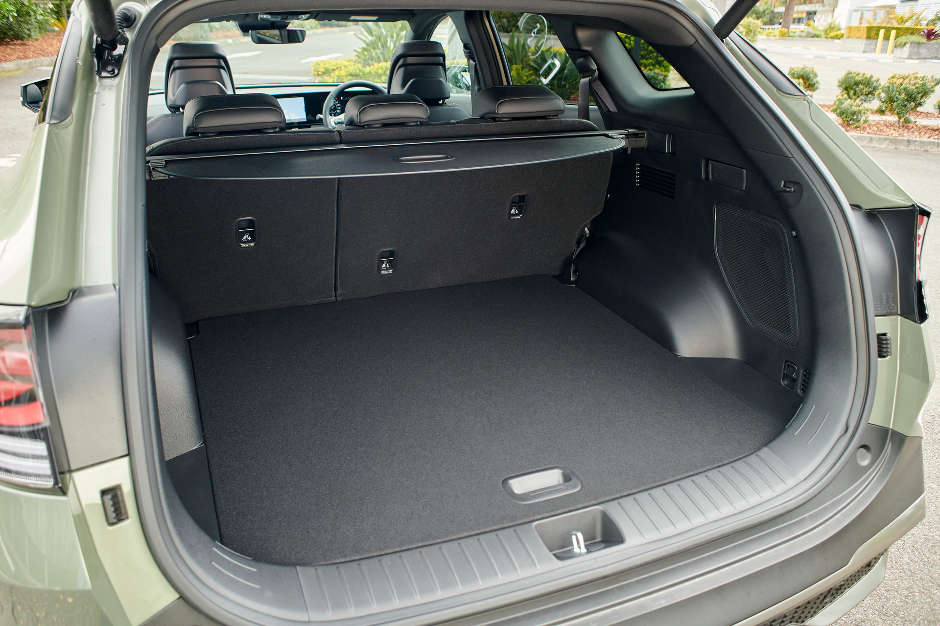 Download 2022 Kia Sportage - Trunk HD Wallpaper 1920x1280 #26