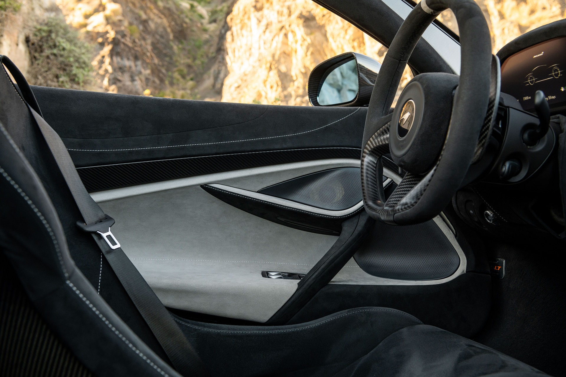 Download 2022 McLaren 765LT Spider - Interior, Detail HD Wallpaper 1920x1280 #83