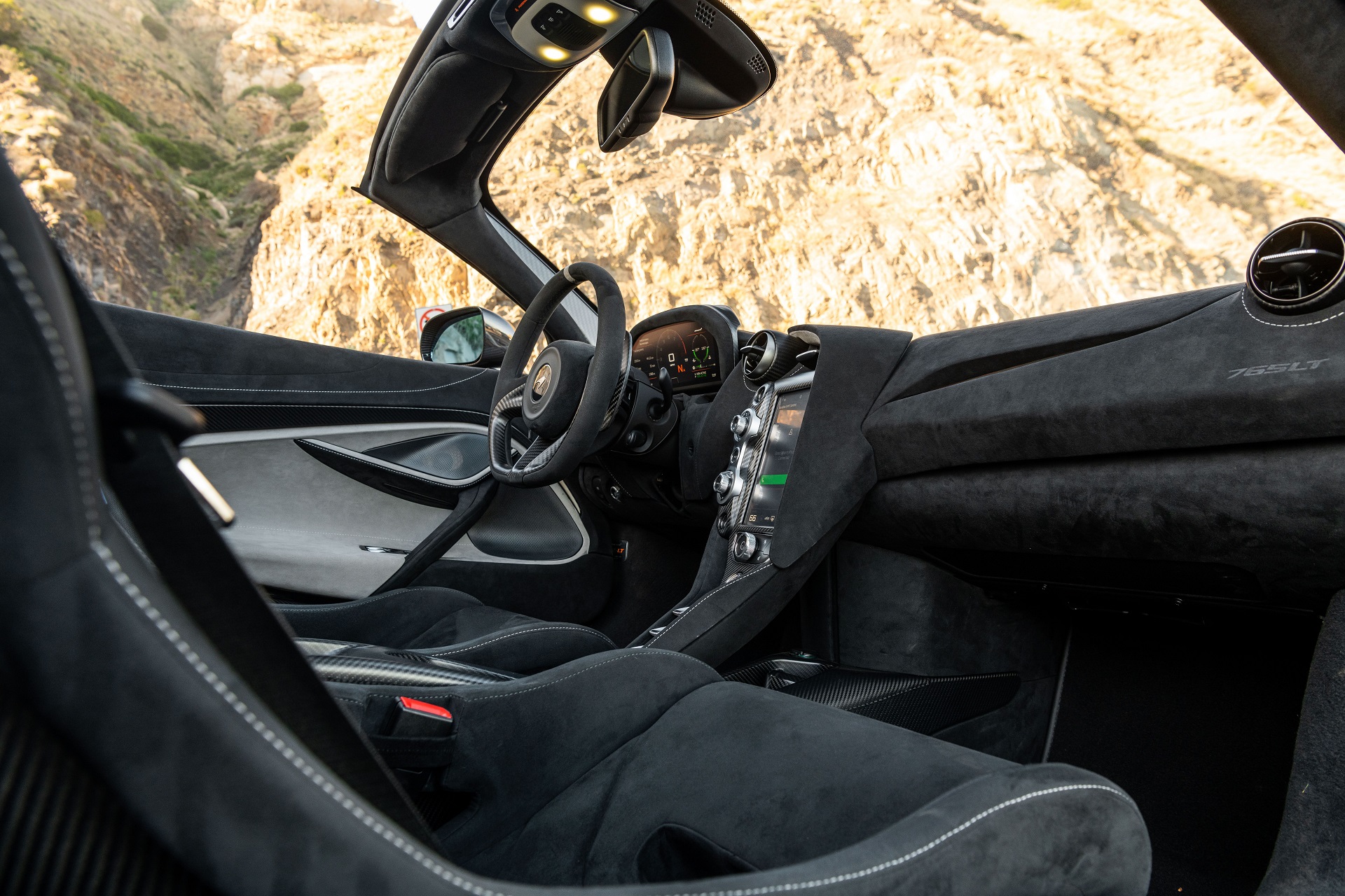 Download 2022 McLaren 765LT Spider - Interior HD Wallpaper 1920x1280 #78