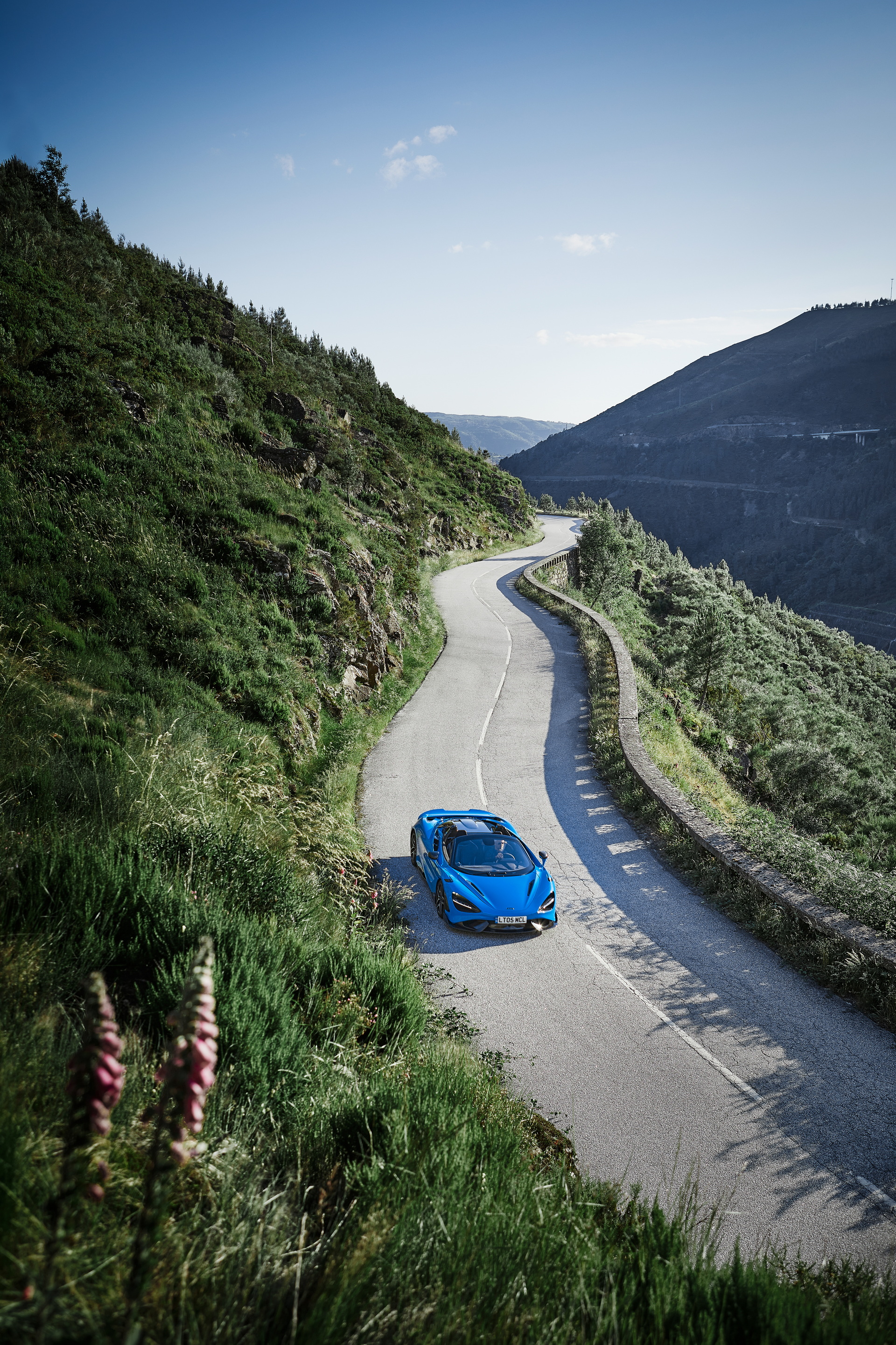 Download 2022 McLaren 765LT Spider - Top HD Phone Wallpaper 1920x2880 #15