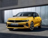 2022 Opel Astra - Front Three-Quarter Wallpaper 190x150