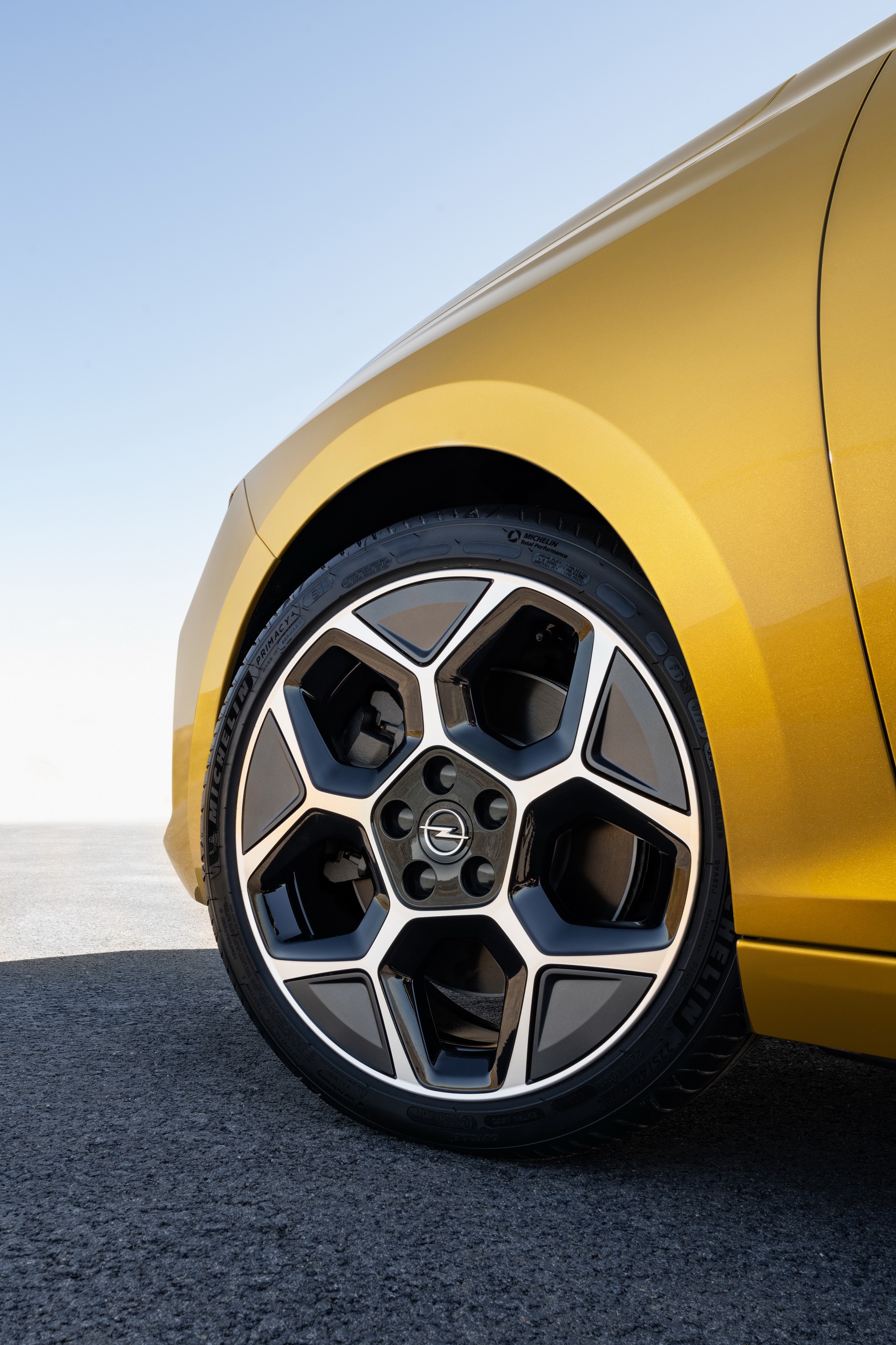 Download 2022 Opel Astra - Wheel HD Phone Wallpaper 1921x2882 #16