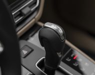 2022 Porsche Macan - Central Console Wallpaper 190x150