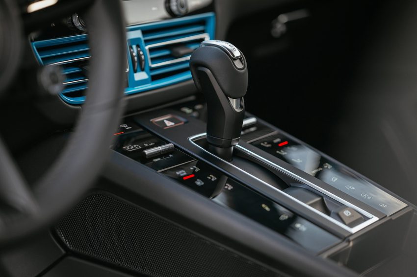 2022 Porsche Macan - Central Console Wallpaper 850x566 #27