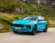 2022 Porsche Macan - Front Three-Quarter Wallpaper 190x150