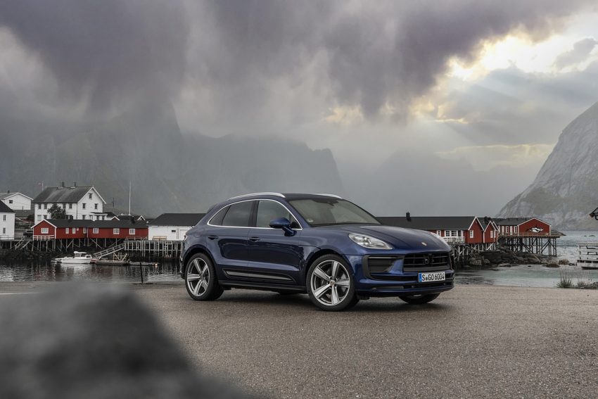 2022 Porsche Macan - Front Three-Quarter Wallpaper 850x567 #57
