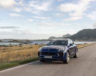 2022 Porsche Macan - Front Wallpaper 190x150