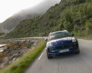 2022 Porsche Macan - Front Wallpaper 190x150