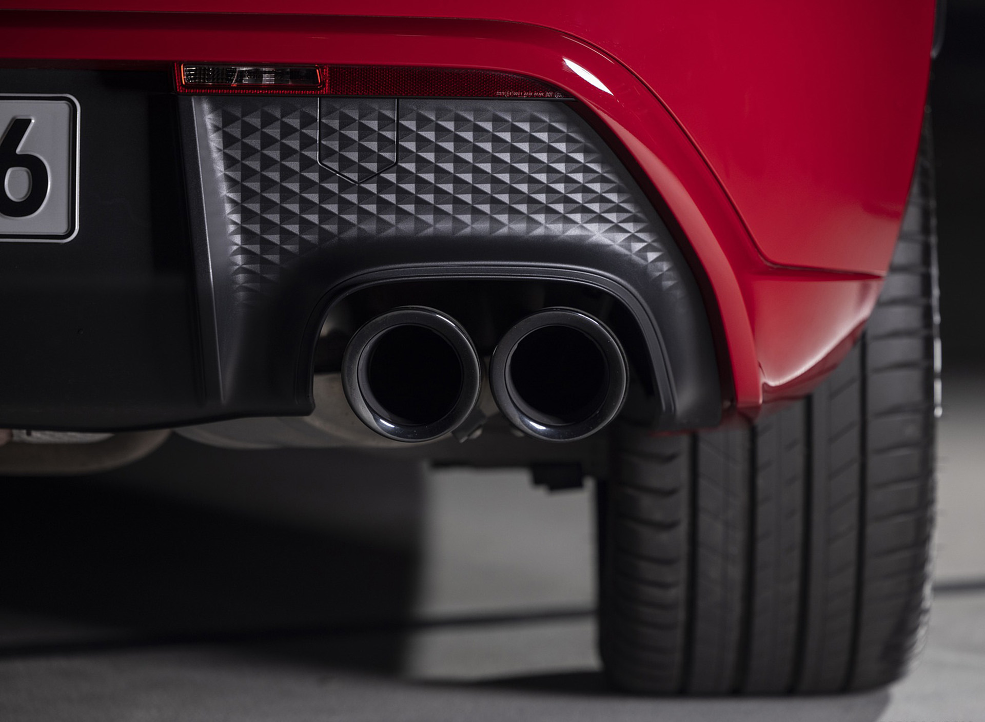 Download 2022 Porsche Macan GTS - Exhaust HD Wallpaper 1920x1409 #224