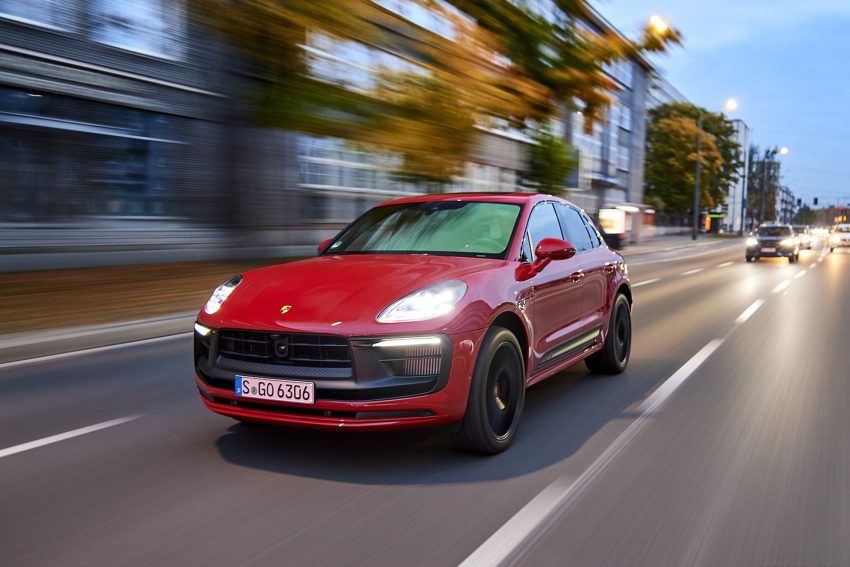 2022 Porsche Macan GTS - Front Three-Quarter Wallpaper 850x567 #189