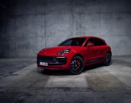2022 Porsche Macan GTS - Front Three-Quarter Wallpaper 190x150
