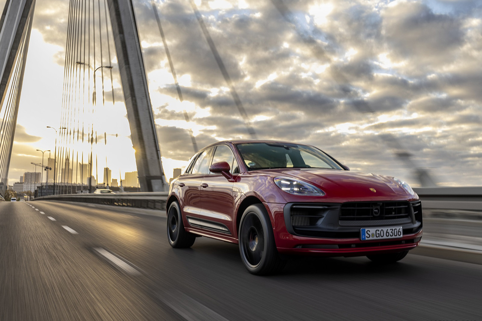 Download 2022 Porsche Macan GTS - Front Three-Quarter HD Wallpaper 1920x1280 #197