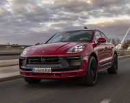 2022 Porsche Macan GTS - Front Three-Quarter Wallpaper 190x150