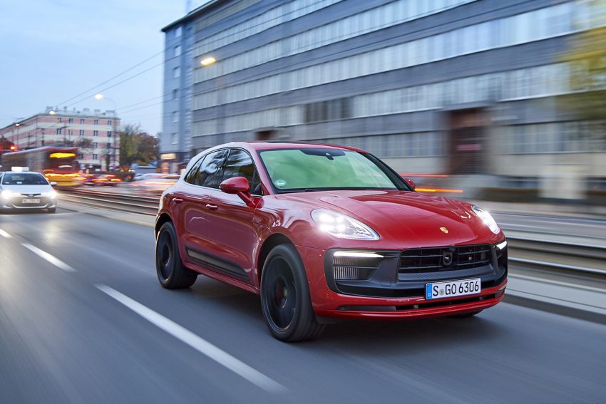 2022 Porsche Macan GTS - Front Three-Quarter Wallpaper 850x567 #191