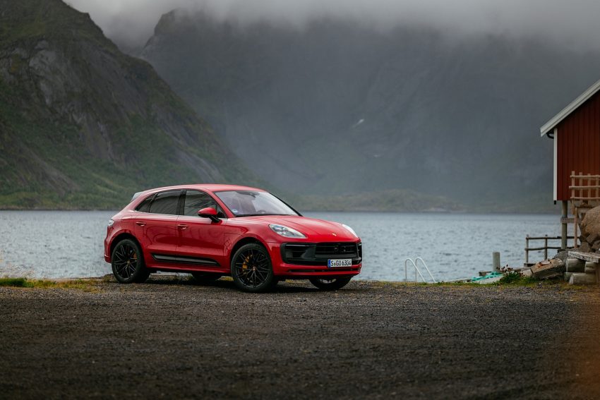 2022 Porsche Macan GTS - Front Three-Quarter Wallpaper 850x567 #76