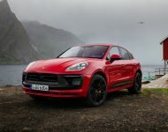 2022 Porsche Macan GTS - Front Three-Quarter Wallpaper 190x150