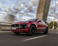 2022 Porsche Macan GTS - Front Three-Quarter Wallpaper 190x150