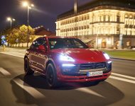 2022 Porsche Macan GTS - Front Three-Quarter Wallpaper 190x150