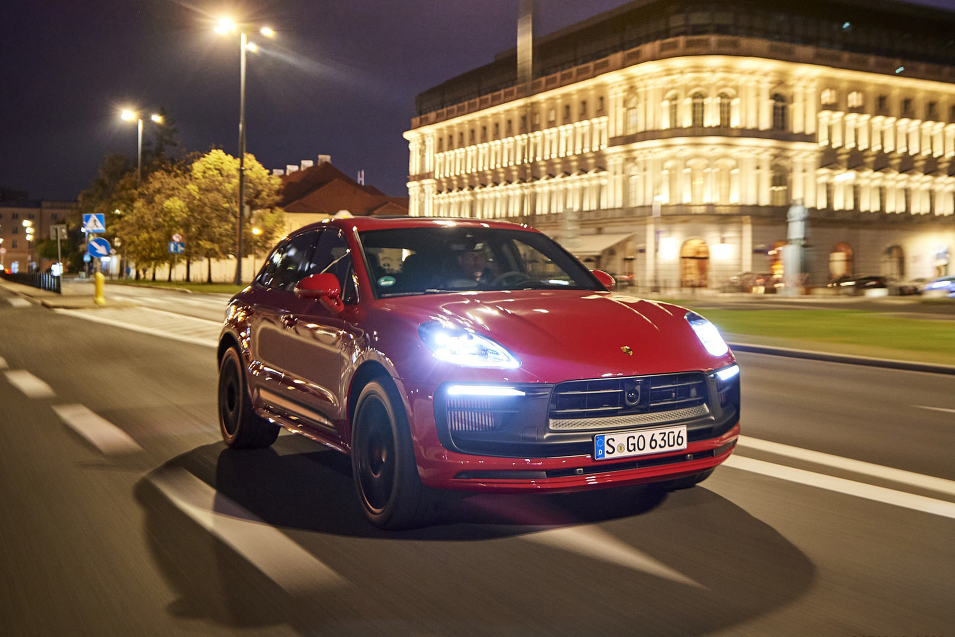 Download 2022 Porsche Macan GTS - Front Three-Quarter HD Wallpaper 1920x1280 #192
