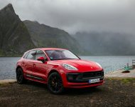 2022 Porsche Macan GTS - Front Three-Quarter Wallpaper 190x150
