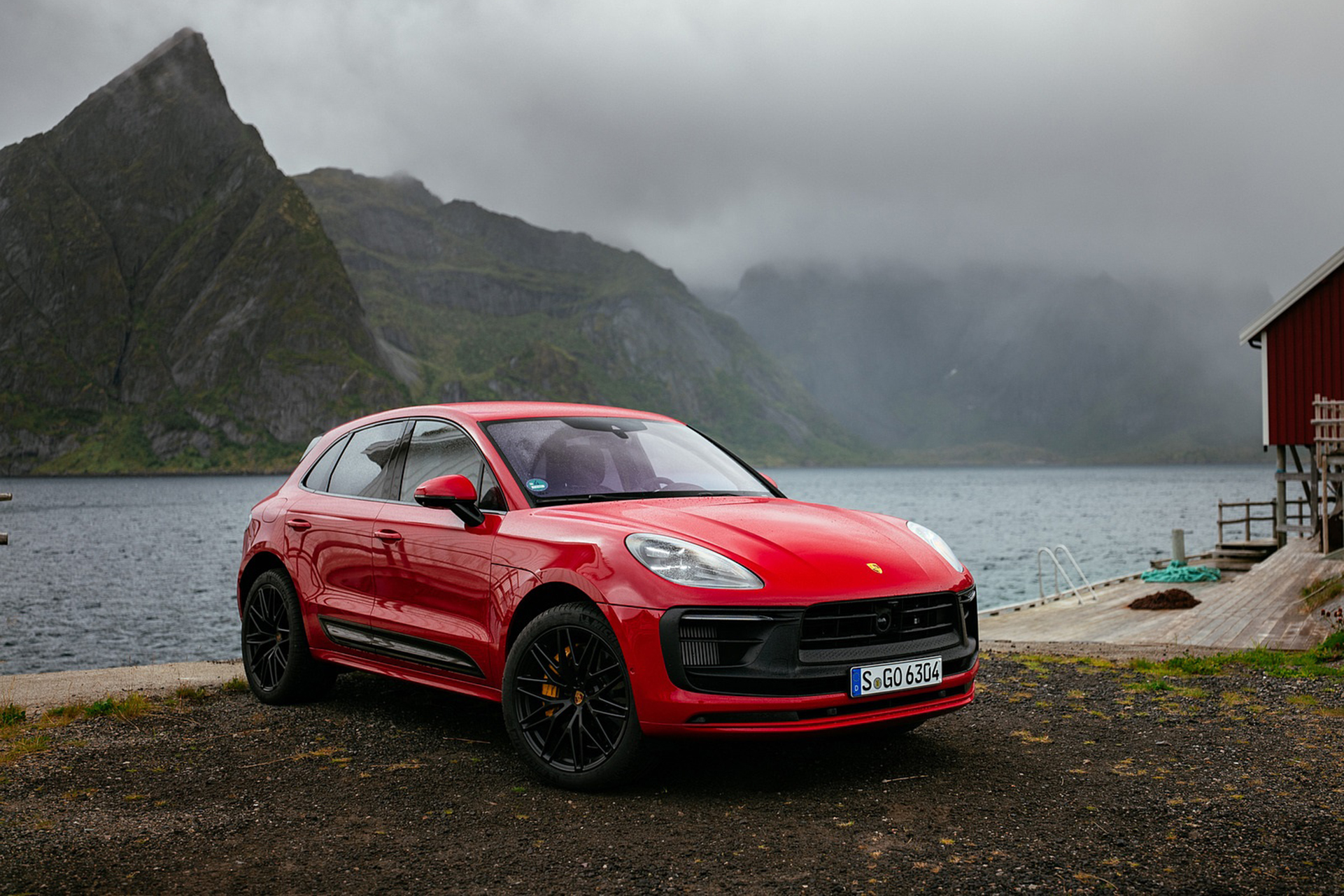 Download 2022 Porsche Macan GTS - Front Three-Quarter HD Wallpaper 1921x1281 #74