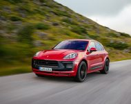 2022 Porsche Macan GTS - Front Three-Quarter Wallpaper 190x150