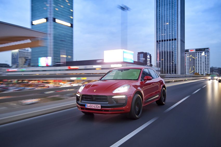 2022 Porsche Macan GTS - Front Three-Quarter Wallpaper 850x567 #194