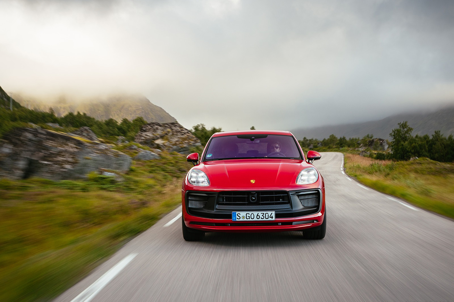 Download 2022 Porsche Macan GTS - Front HD Wallpaper 1921x1281 #56