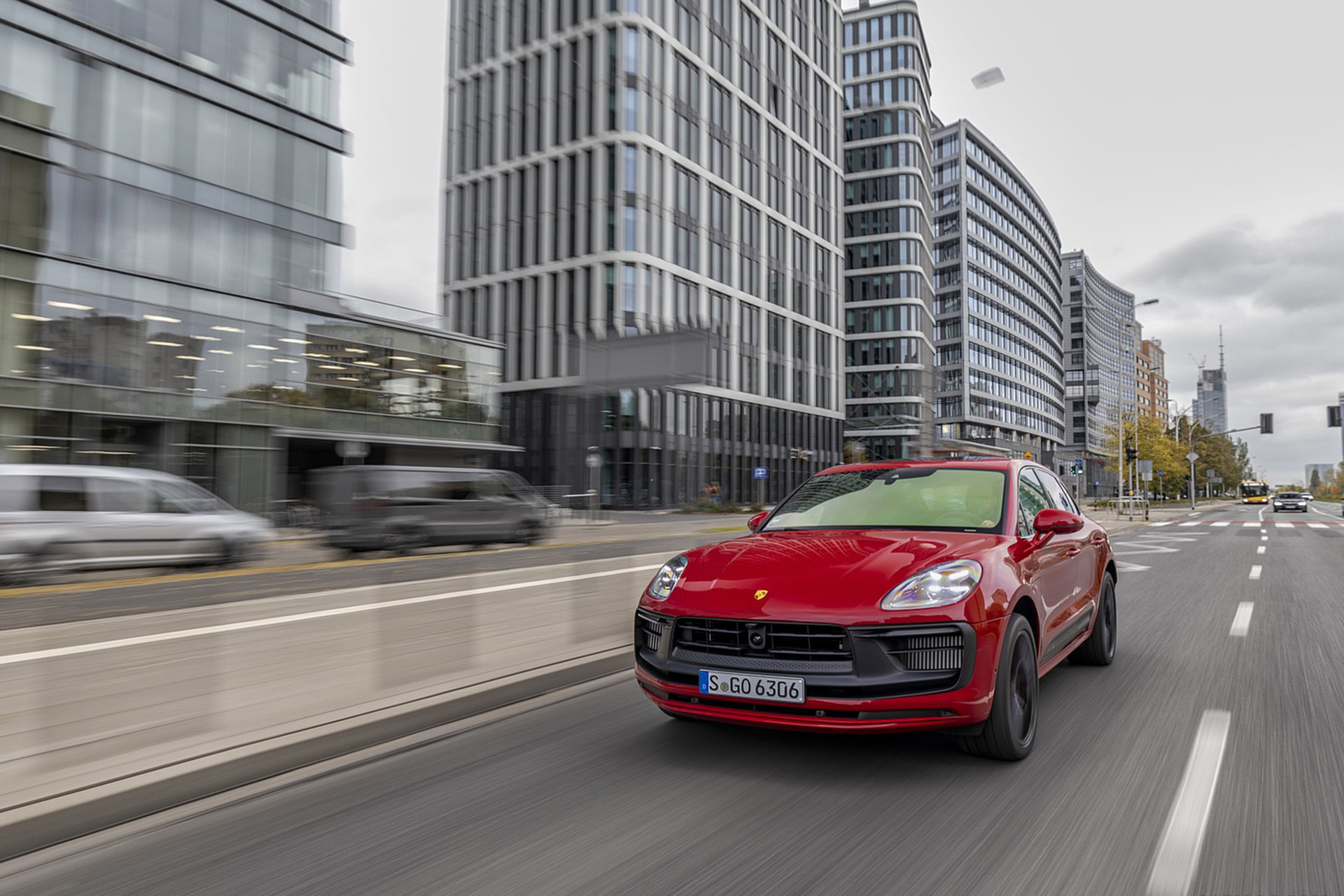 Download 2022 Porsche Macan GTS - Front HD Wallpaper 1920x1280 #208