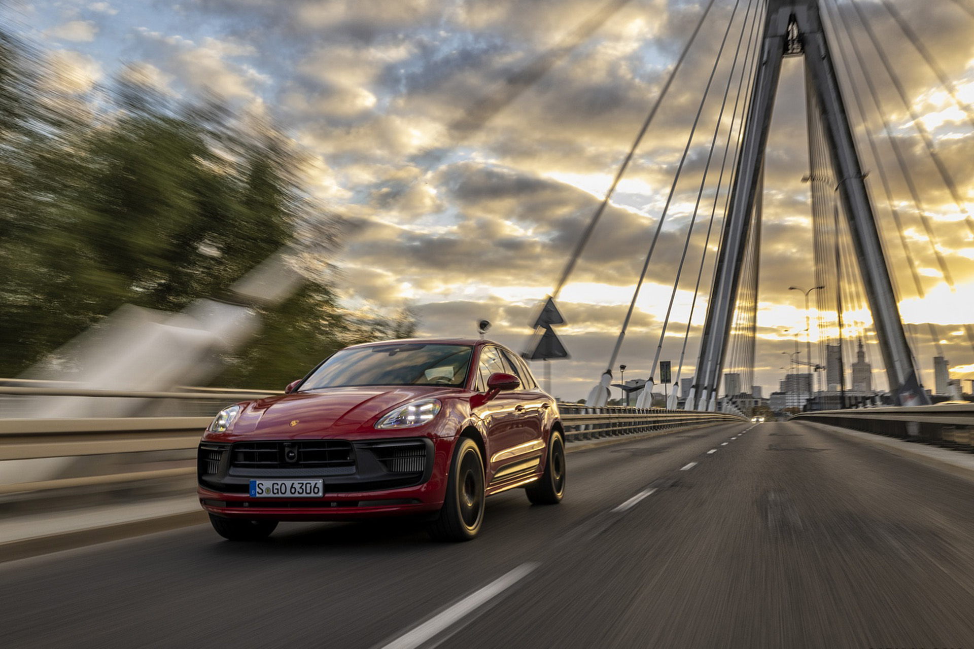 Download 2022 Porsche Macan GTS - Front HD Wallpaper 1920x1280 #207