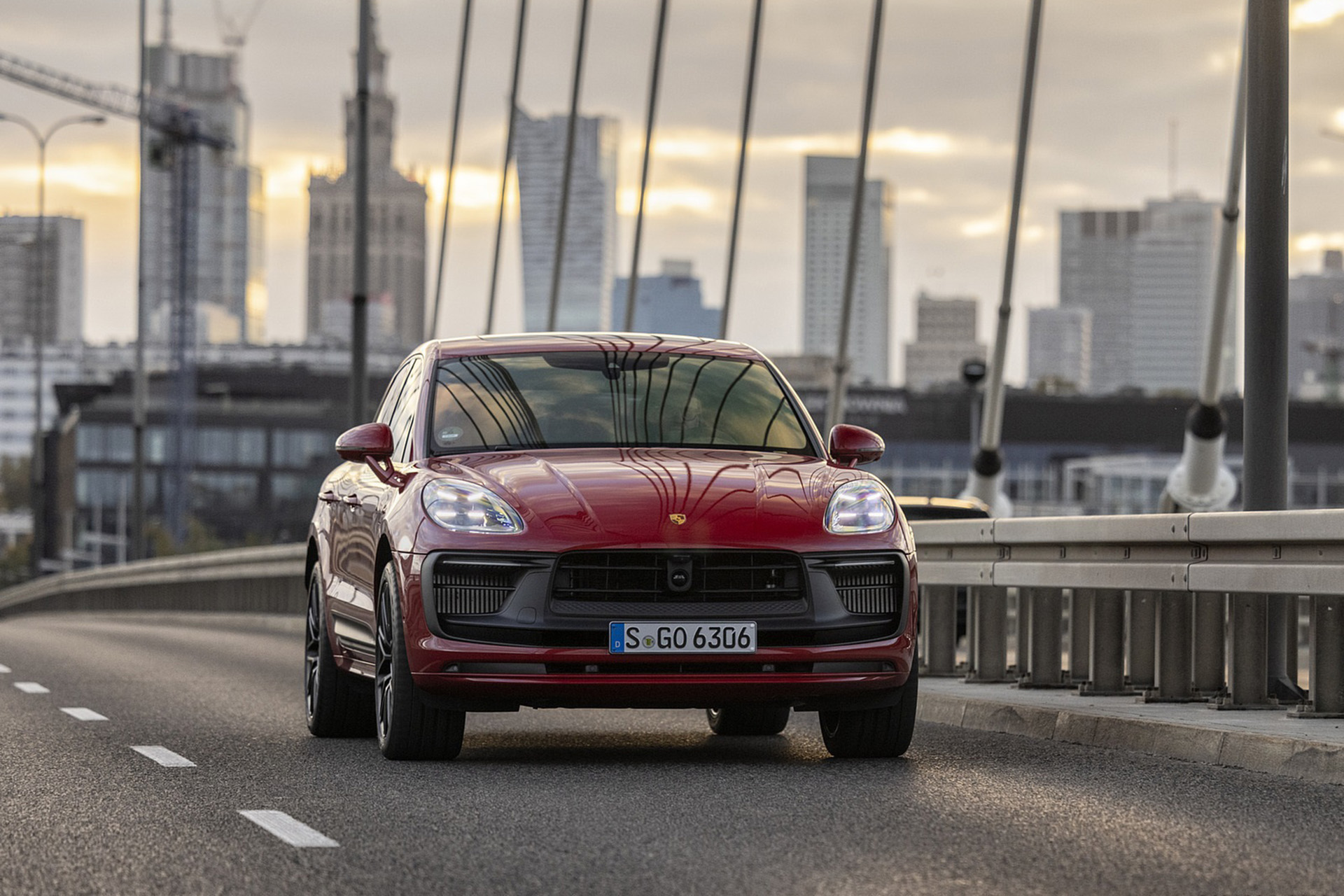 Download 2022 Porsche Macan GTS - Front HD Wallpaper 1920x1280 #200