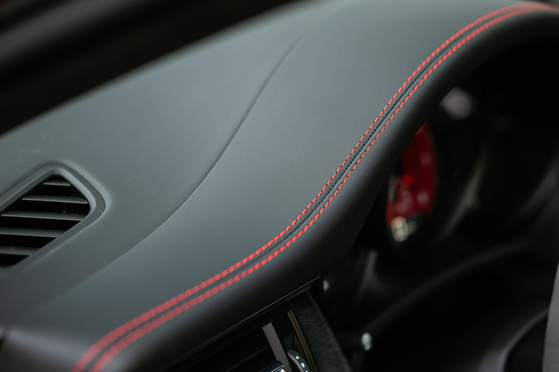 Download 2022 Porsche Macan GTS - Interior, Detail HD Wallpaper 1921x1280 #102