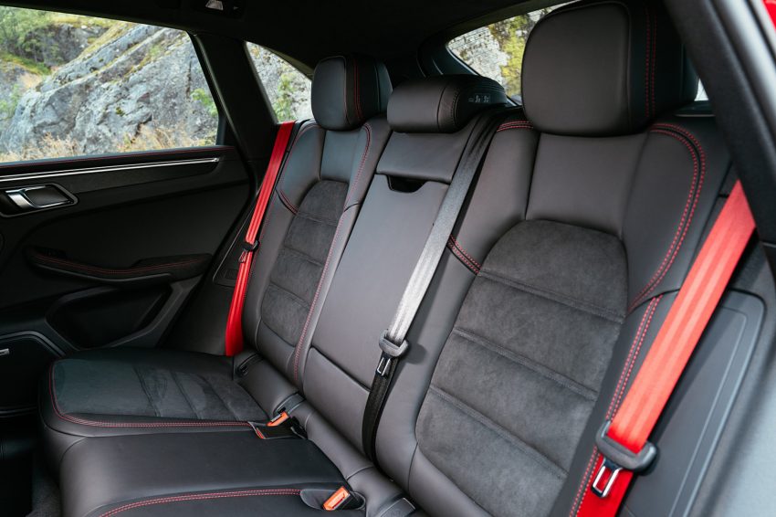 2022 Porsche Macan GTS - Interior, Rear Seats Wallpaper 850x566 #104
