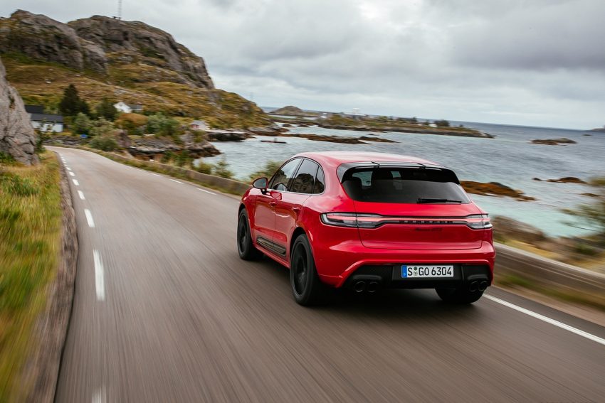 2022 Porsche Macan GTS - Rear Three-Quarter Wallpaper 850x567 #61